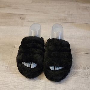 UGG Kids Black Fuzzy Slippers Kids SZ 3 Used in excellent condition, like new.